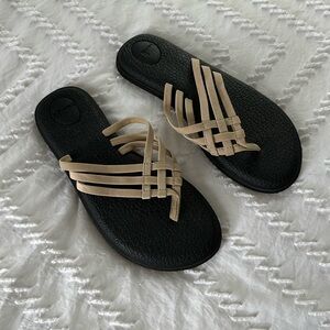 Sanuk Womens Yoga Salty Natural Size 6 M US